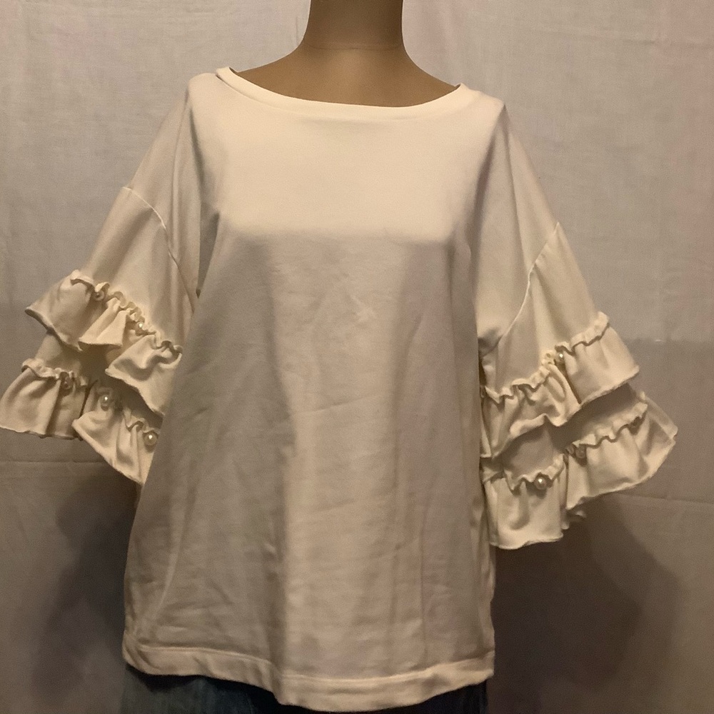 a.n.a Cream Boxy Coquette Ruffled 3/4 Sleeve Blouse